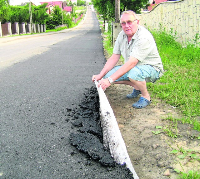 Andrzej Wójcik pokazuje, że można podnieść asfalt