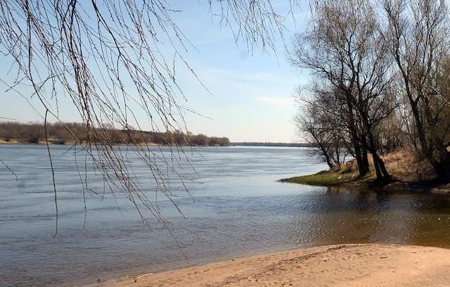 Tu, gdzie jest brzeg Wisły, miał być wielki port rzeczny, na którym tak zależy Bydgoszczy i województwu...