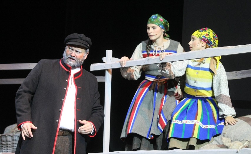 Gdynia: Musical "Chłopi" w Teatrze Muzycznym to fantastyczne widowisko [RECENZJA, ZDJĘCIA]
