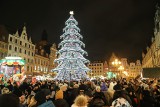 13 najpiękniejszych choinek miejskich w Polsce. Które miasta mogą poszczycić się wyjątkowym drzewkiem świątecznym? 
