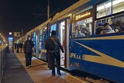 Nocne tramwaje to dodatkowy koszt dla miasta. Krakowa nie stać na taki luksus, jaki jest w Poznaniu. Fot. Anna Kaczmarz
