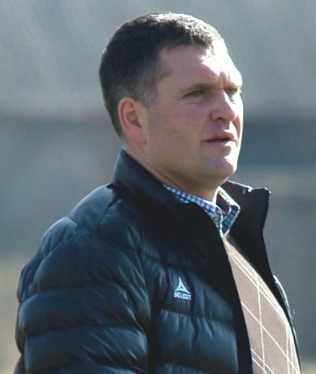 Michał Kozłowski nadal będzie trenerem czwartoligowego zespołu piłkarzy Mokrzyszowa Tarnobrzeg.