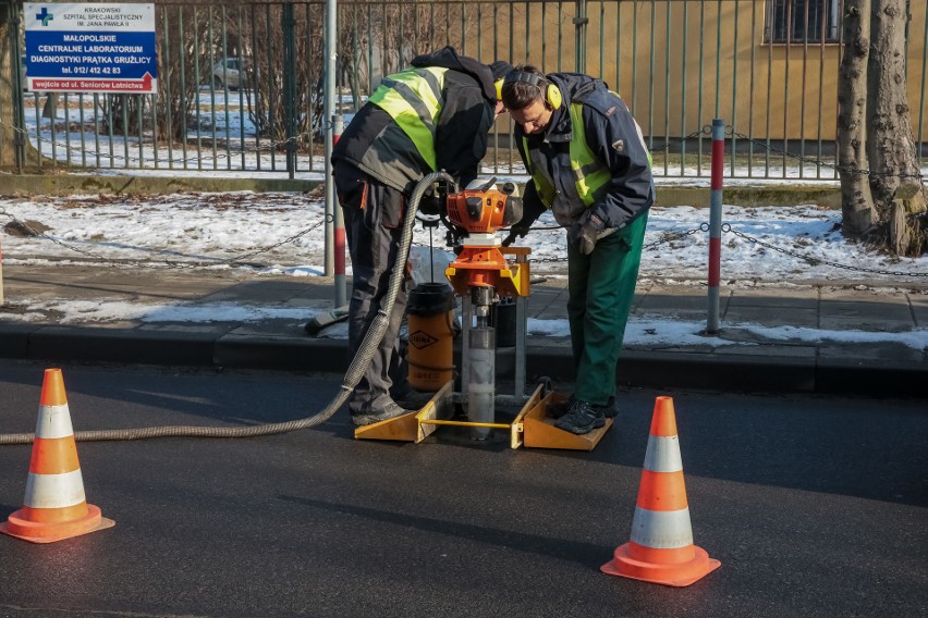 Kraków. Przygotowania do remontów nakładkowych [LISTA ULIC]