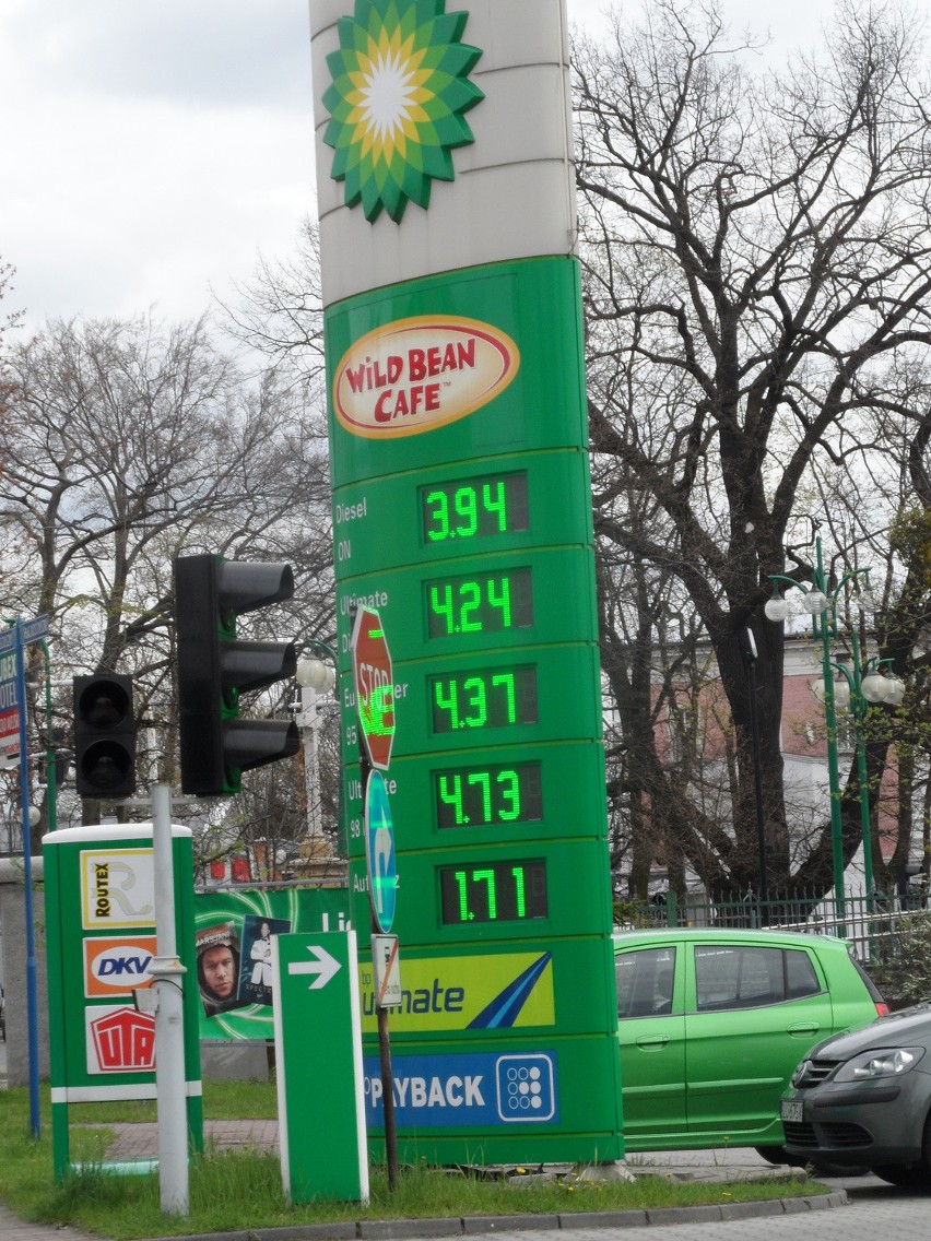 Lubliniec: Ceny paliw na lublinieckich stacjach są jedynymi...