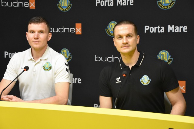 Rozgrywający Michał Nieradko (z lewej) i trener Budnex Stali Gorzów Oskar Serpina są optymistami przed sobotnim meczem z Warmią Energą Olsztyn.