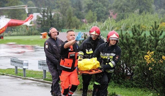 Tatry: Piorun uderzył w turystów. TOPR: Kilka osób nie żyje