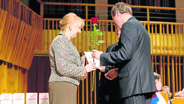 Jadwiga Szymczyk-Letniowska w szkole muzycznej odebrała tytuł Lekarza Roku 2014 w powiecie białobrzeskim.