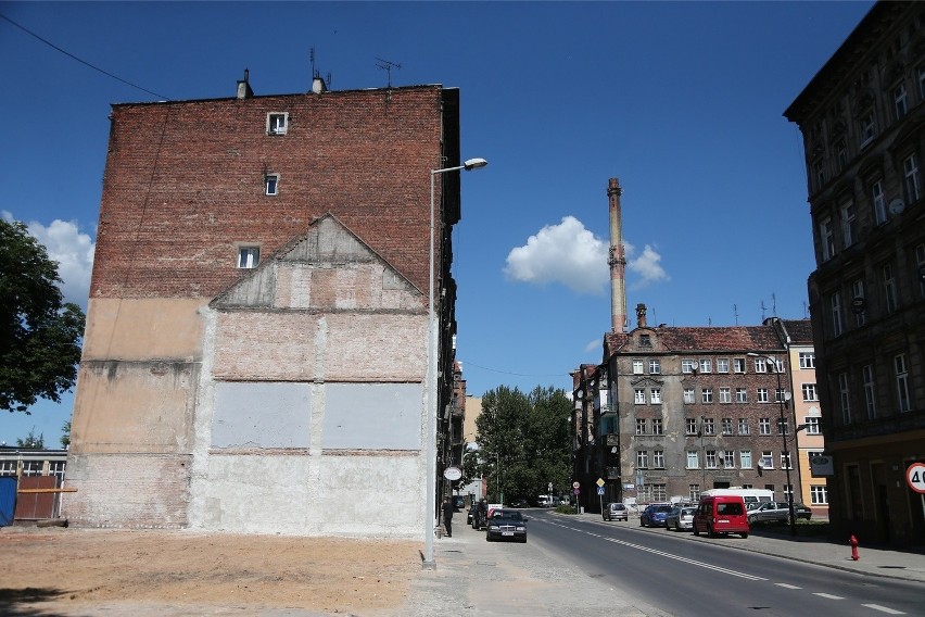 Wrocław: Kamienica przy Kurkowej wyburzona. Po wybuchu gazu nie nadawała się do użytku (ZDJĘCIA)