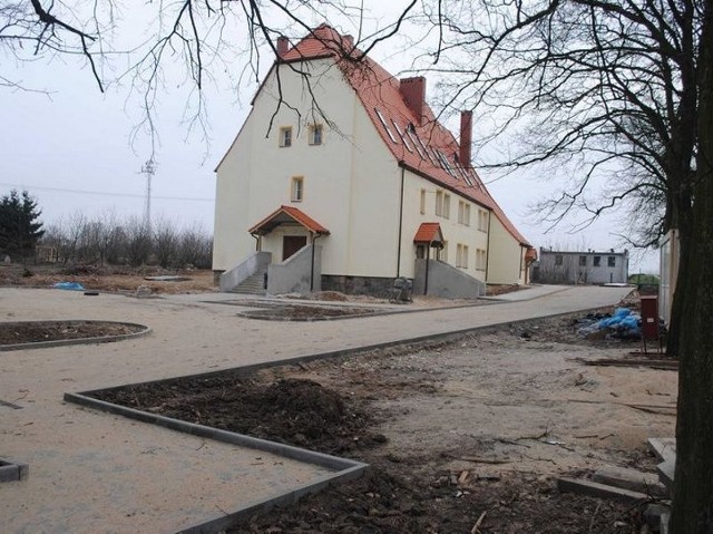 Niewiele już brakuje na zewnątrz obiektu. Lokatorzy wprowadzą się niebawem.