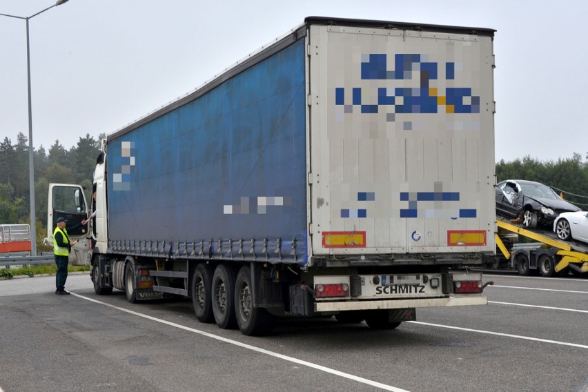 Służby wykryły nielegalny transport odpadów [ZDJĘCIA]