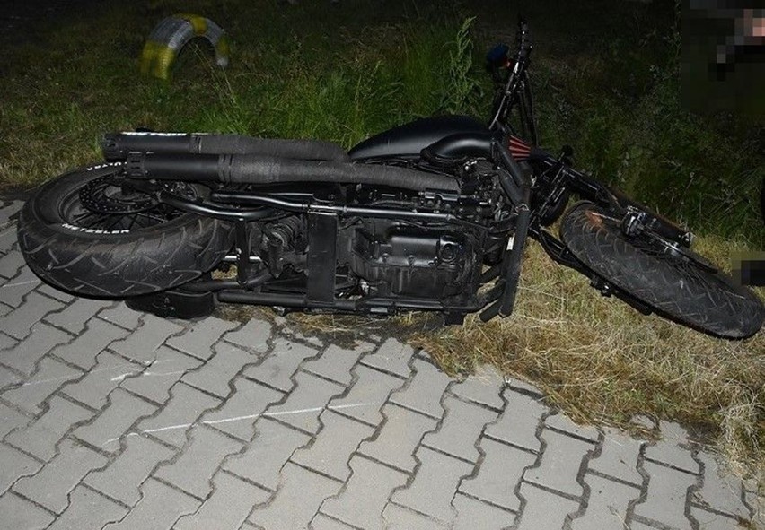 Międzyrzec Podlaski: Motocykl zderzył się z osobówką. Kierowca jednośladu nie miał uprawnień