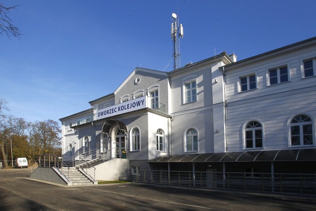 PKP: Drugie życie dworca w GryfinieOdbudowę i przebudowę dworca prowadzono pod nadzorem wojewódzkiego konserwatora zabytków.