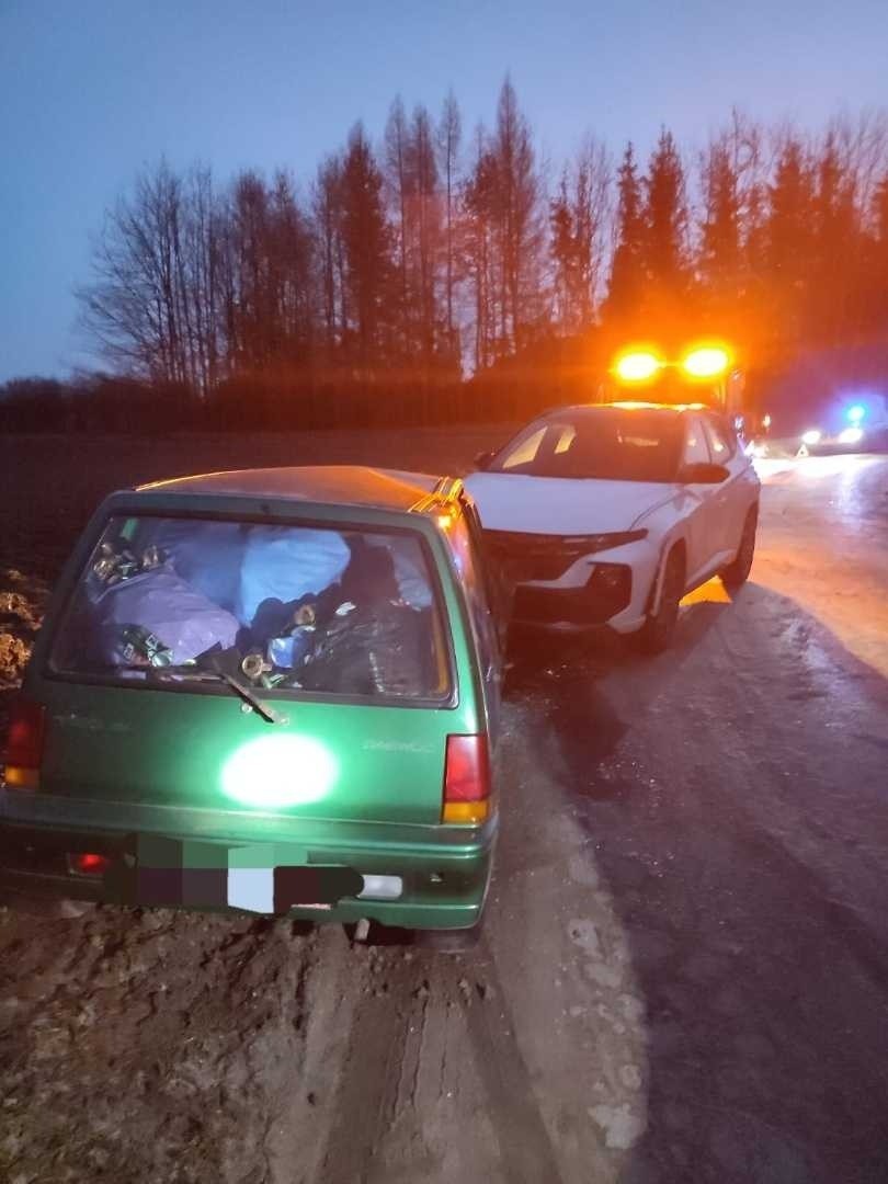 Kolizja w gminie Osiek. Pijany z dożywotnim zakazem kierowania tłumaczył, że jechał sprzedać puszki