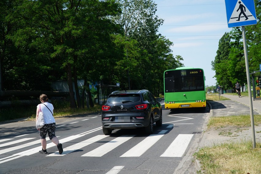 Przystanki autobusowe w Poznaniu są bardzo niebezpieczne. Ich lokalizacja się zmieni