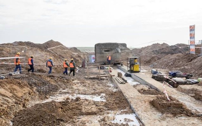 W mijającym roku oddanych do użytku zostało 275,1 km dróg...