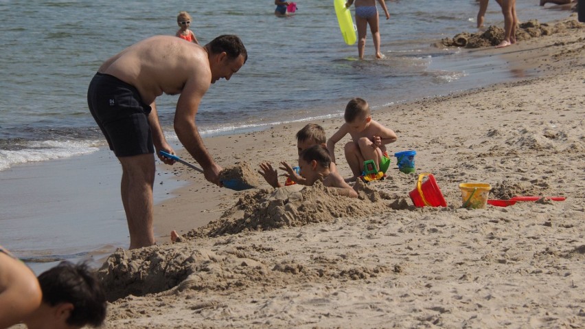 Zobaczcie, jak we wtorkowe południe wyglądała plaża...