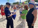 W Ustce na plaży dzieci dostały opaski "niezgubki". Ratownicy apelują: rodzice, pilnujcie swoich dzieci