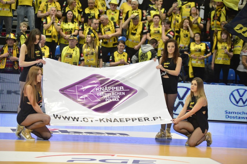 PGE Skra Bełchatów wygrała dziesiąty mecz z rzędu. PGE Skra Bełchatów na czele PlusLigi