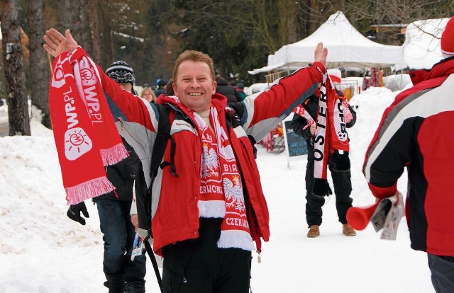 Kibice skoków narciarskich znów urządzą w tym roku tłumny najazd na Zakopane. Dotychczas organizatorzy sprzedali ok. 80 proc. biletów