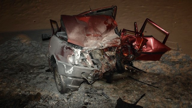 Kierowca tego fiata uno zginął na miejscu, pasażer zmarł w szpitalu