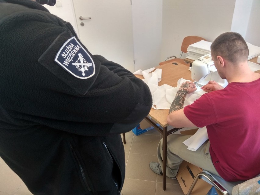 Więźniowie ze Stargardu zrobili maseczki dla hospicjum w Szczecinie
