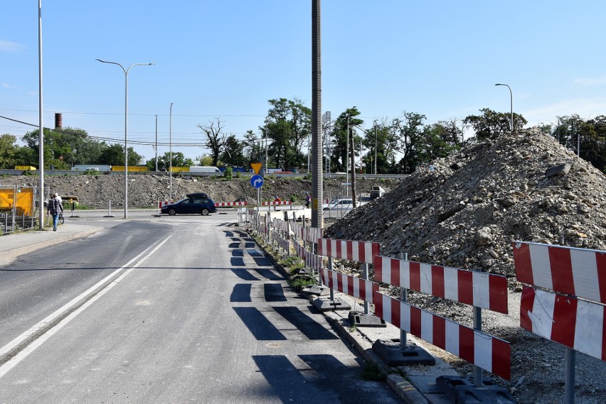 Skrzyżowanie ulicy Katowickiej z Bohaterów Monte Cassino w...