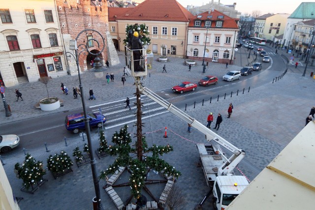 Choinka ma 13 metrów wysokości