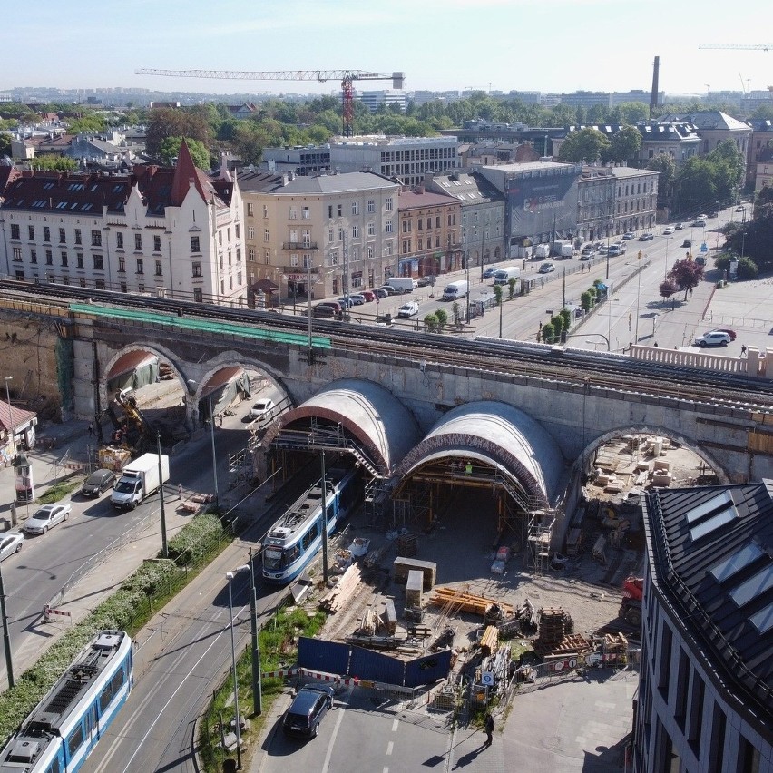 Kraków. Od poniedziałku samochody nie przejadą pod mostem kolejowym nad ul. Grzegórzecką 