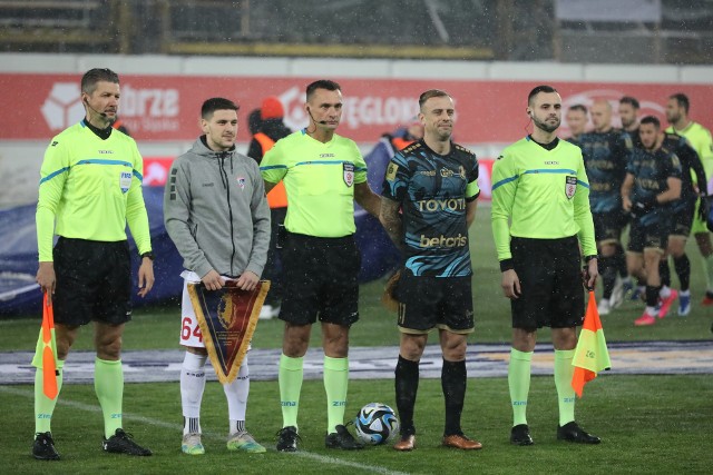 Kamil Grosicki w Zabrzu grał do ostatniej minuty.