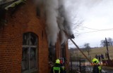 Siemionki. Spłonął dom. Z ogniem walczyło osiem zastępów strażaków (zdjęcia)