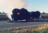 Przyczepa pełna siana zapaliła się na obwodnicy Kisielina koło strefy ekonomicznej. Było bardzo groźnie!
