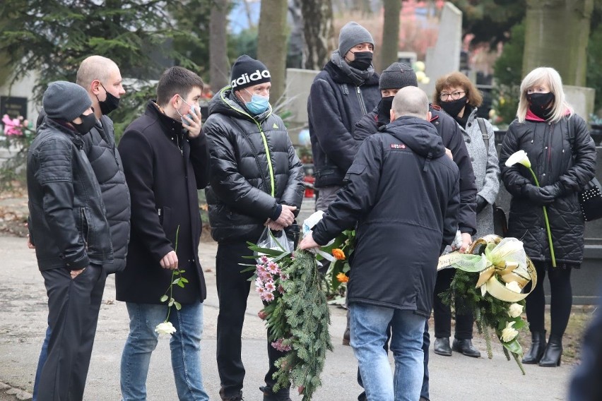 Ostatnie pożegnanie Michała Szewczyka. Znakomity aktor i łodzianin został pochowany na cmentarzu "Doły"