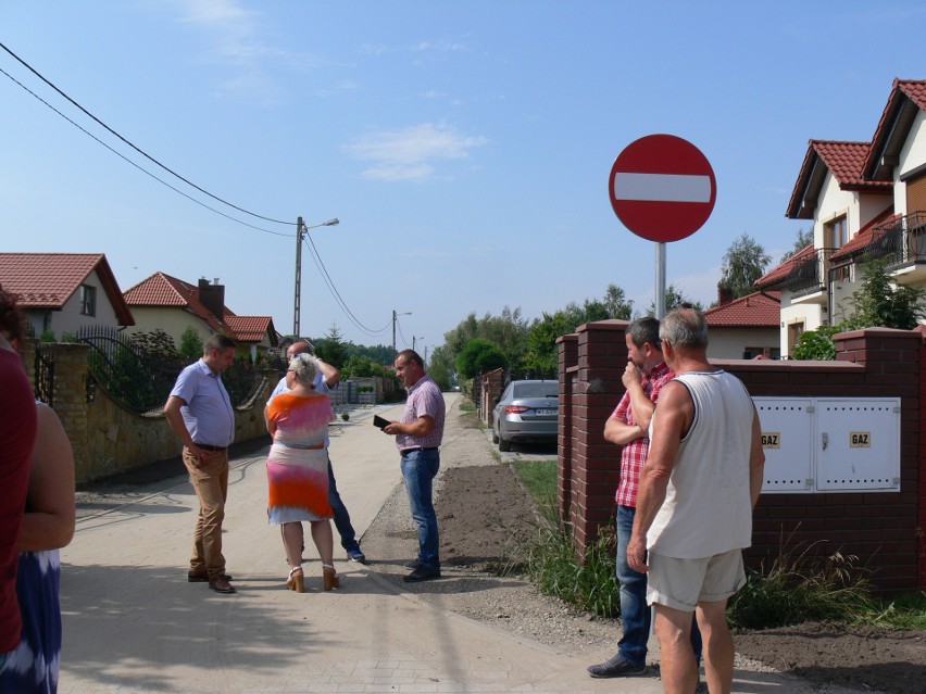Ulica Jaśminowa i Krucza z asfaltem w Tarnobrzegu