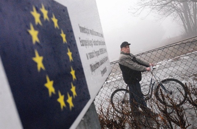 Włodzimierz Pajtal z Górek Noteckich korzysta z roweru niemal codziennie. - Ścieżka na pewno zwiększa bezpieczeństwo - mówił.