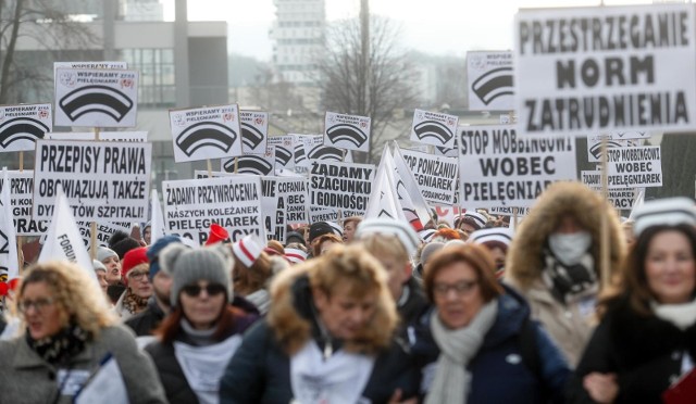 Protest pielęgniarek w Rzeszowie.