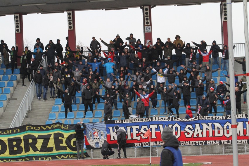 3 liga. Krzysztof Zawiślak i Dariusz Brągiel zapewnili zwycięstwo Wiśle Sandomierz w derbowym starciu z Siarką Tarnobrzeg [RELACJA, ZDJĘCIA]