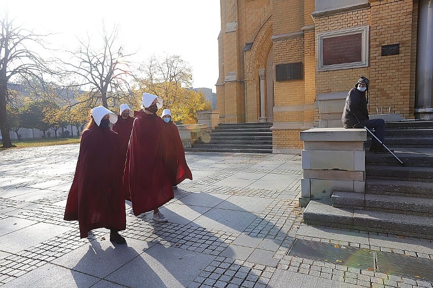 Awantura na mszy w katedrze w Łodzi. W niedzielę znów był protest przeciwko wyrokowi Trybunału Konstytucyjnego