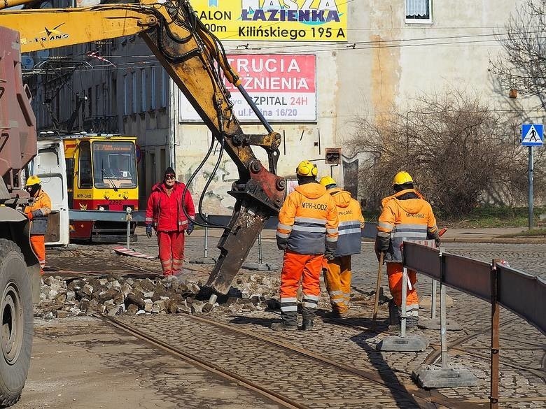 Remont skrzyżowania ulic Przybyszewskiego i Kilińskiego. Postęp prac. ZDJĘCIA