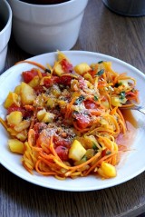 Spaghetti z cukinii na jesień. Smaczne danie w 15 minut! [PRZEPIS]
