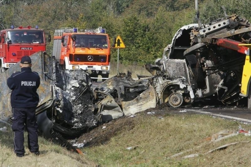 Wypadek karetki i cysterny