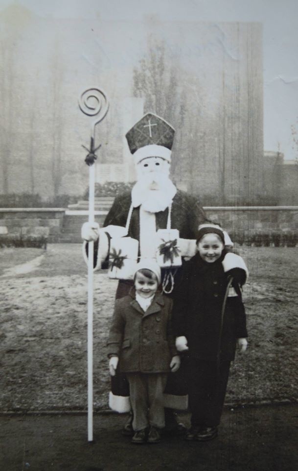 Zdjęcie z Mikołajem wykonane w 1956 roku na grudziądzkiej...