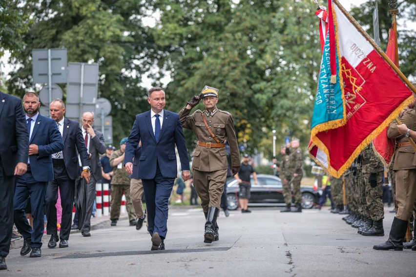 Kraków. Wymarsz Kadrówki, nowe odznaczenie państwowe i...