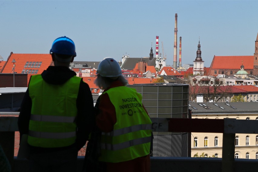 Wrocław: Pierwsze pokoje w hotelu Hilton już gotowe (ZDJĘCIA, FILM)