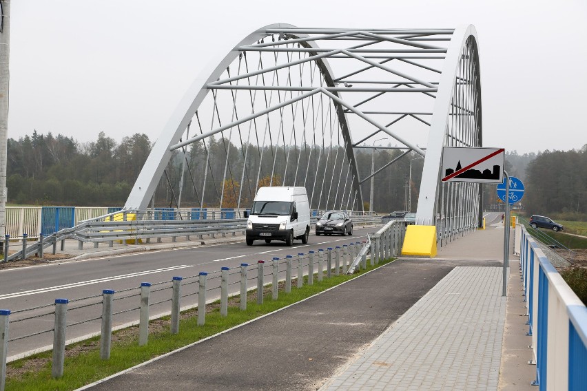 Supraśl ma już nowy most. Obiekt jest gotowy, wyświęcony i...