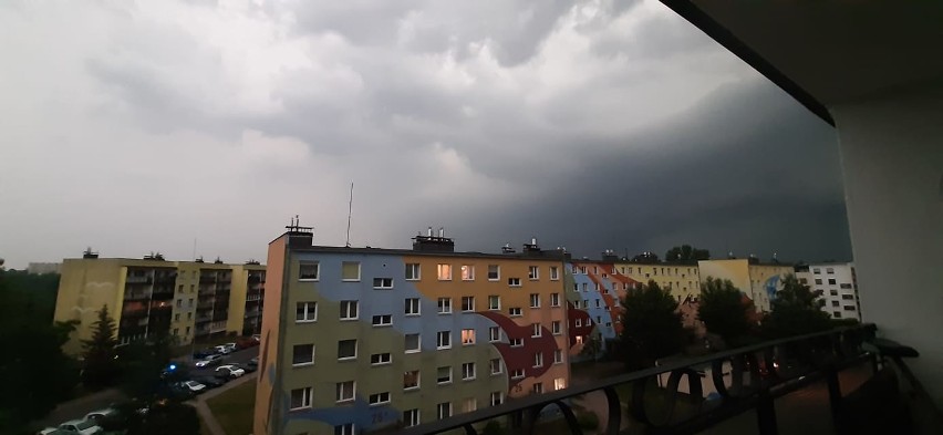 Nad Koszalinem i regionem przeszła burza. Po godz. 20 w...