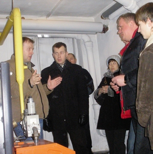 Delegacja z Ukrainy zwiedziła przedszkole. Poznawała zastosowanie energooszczędnego źródła ciepła w placówce miejskiej.