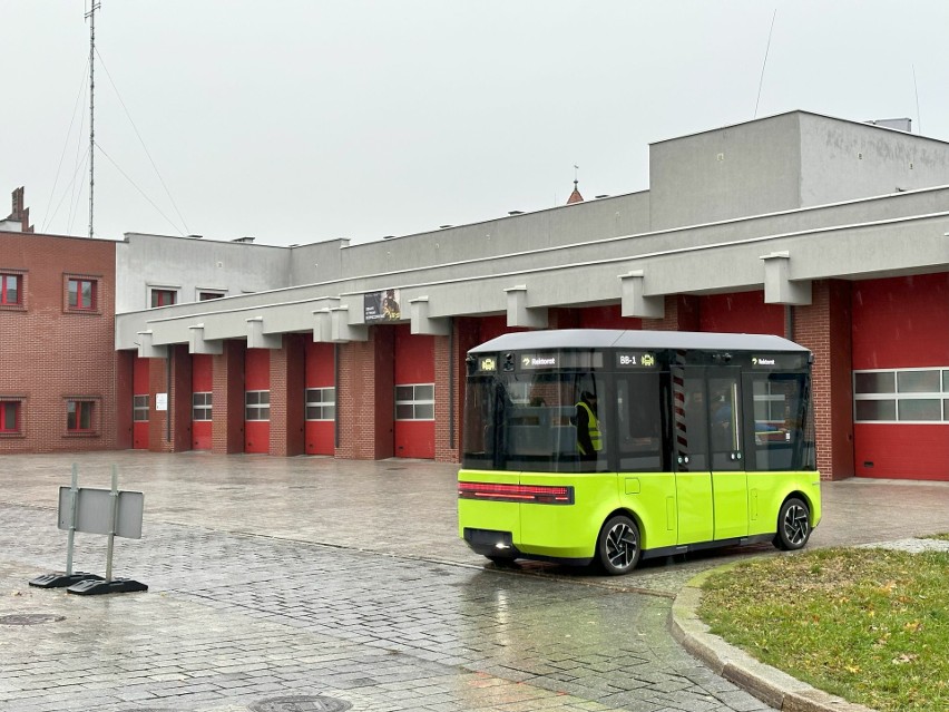 Autobus autonomiczny Blees BB-1 przewiózł w Gliwicach prawie...