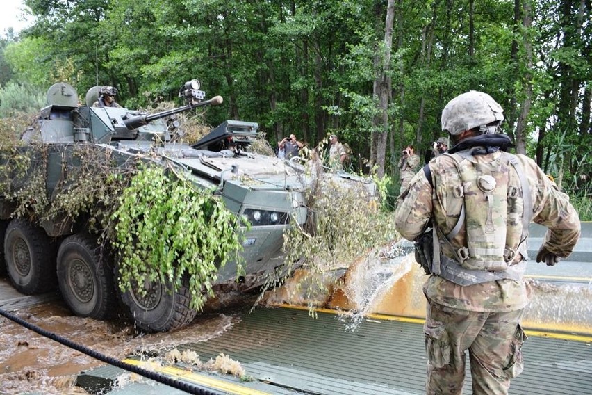 Nasze rośki i osy przejechały po amerykańskim moście. Trwa Saber Strike 2018 