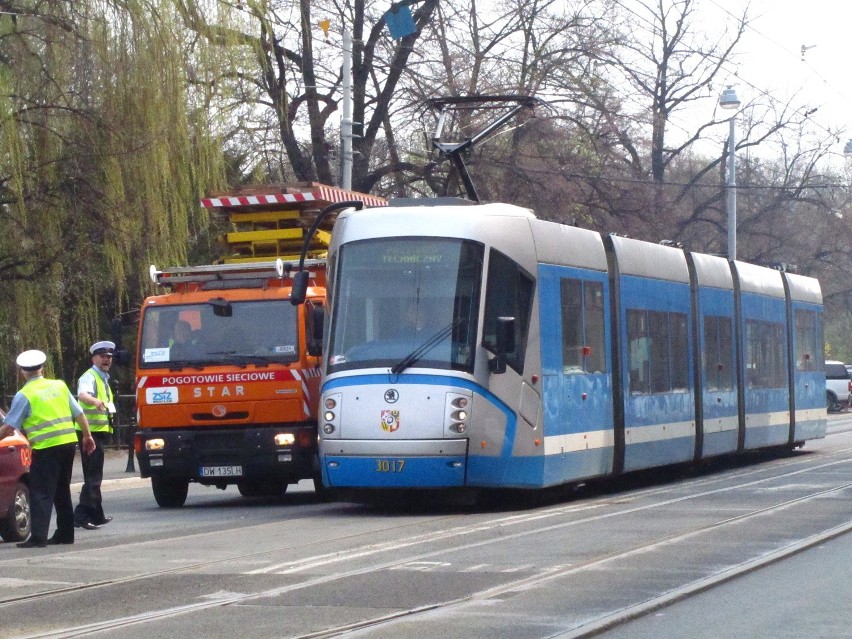 Wrocław: Tramwaje pojadą dwoma torami po Podwalu. Przejazd próbny udany (ZDJĘCIA)