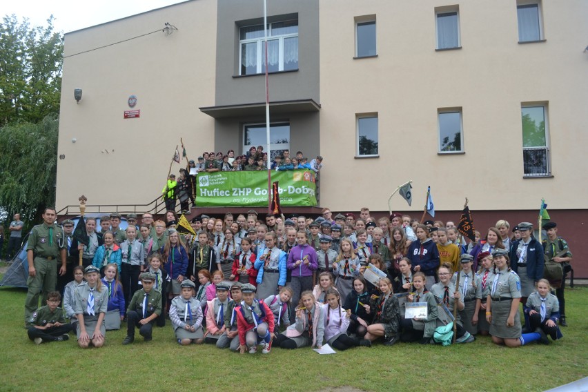 Około 200 harcerzy przyjechało do Płonnego na VIII Zlot...